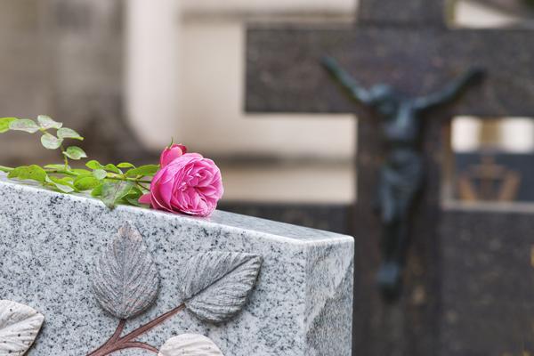 Inhumation à Bruxelles, la Louvière